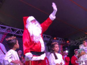 48243148_1945716315736812_7316432069536514048_n-300x226-papai-noel