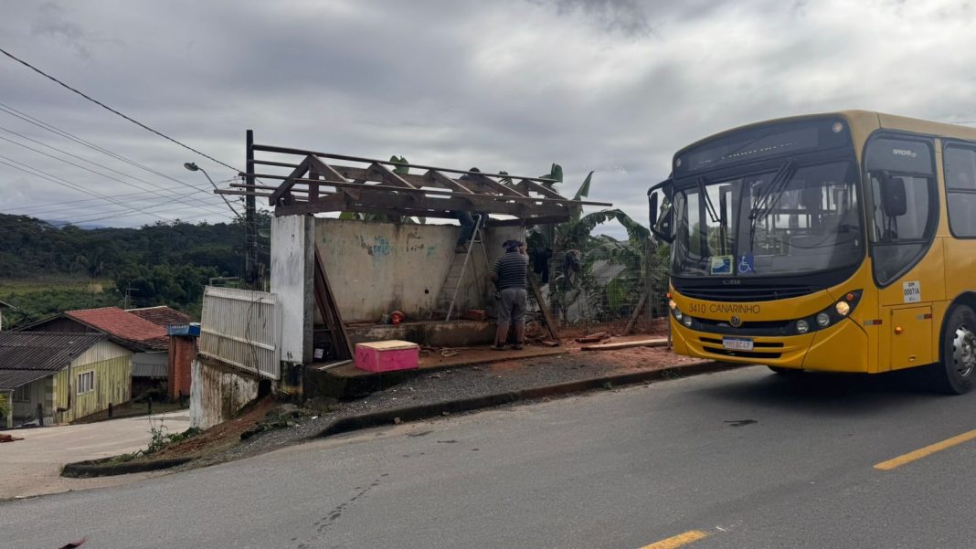 GUARA PONTO ÔNIBUS 01