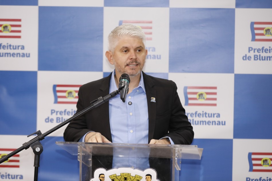 BLU ENCERRA CONTRATO 01