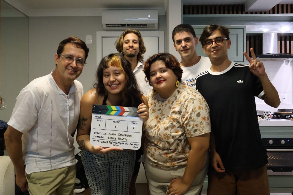 Instituto Araxá lança documentário sobre seus 20 anos de atuação em Itapema. Evento gratuito acontece em 8 de julho com exibição e roda de conversa.